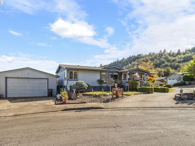 118 NW Cordelia Ct