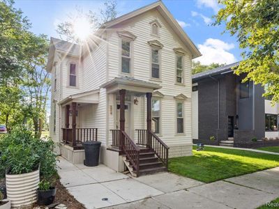 2215 Wabash St