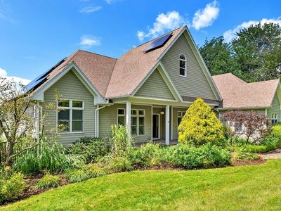 10 Lafayette Dr