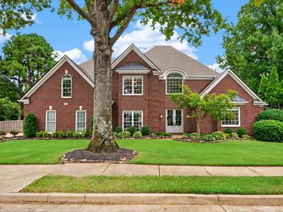 1900 Lonhill Dr