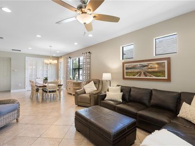 7602 Jacaranda LN