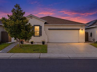 5692 Freestone Dr