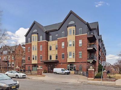 301 Clifton Ave APT 3D