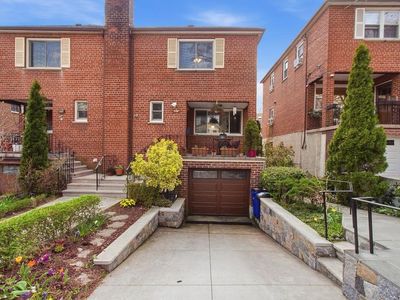228 W 260th St
