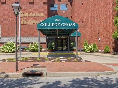 255 College Cross APT 77