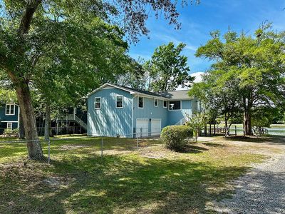 1202 W Yacht Dr