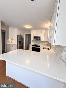10607 Maple Ridge Dr