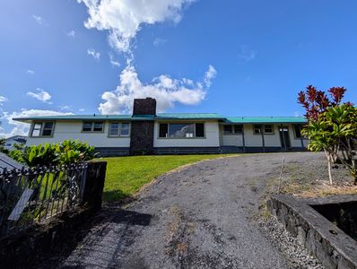 1249 W Kawailani St