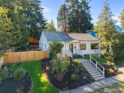 8225 22nd Place NE