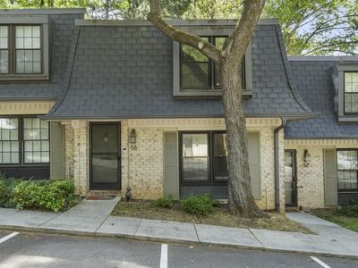 56 Cantey Pl NW