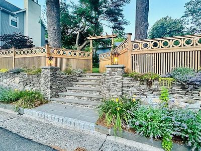 18 20th Ave