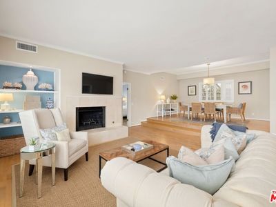 1247 10th St APT 4