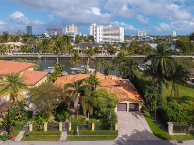330 Royal Plaza Drive