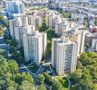 8 Fordham hill Oval #10B