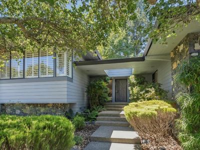 1235 White Oak Dr