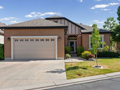 1443 W Iron Port Dr