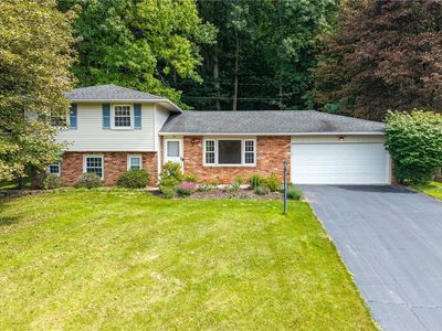 16 Bittersweet Rd