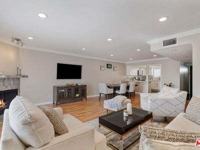 6420 Hazeltine Ave APT 9