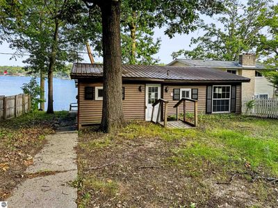1361 N Crooked Lake Dr