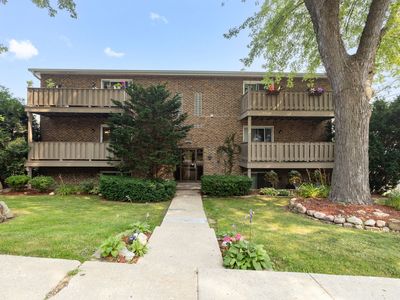 Property at 207 Fremont St APT 3, Woodstock, IL