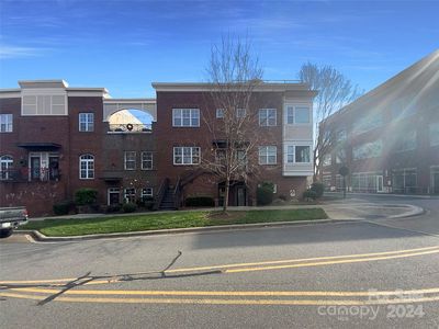 Property at 210 Harbour Place Dr, Davidson, NC