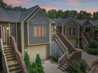 213 Knollridge Cir NE