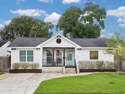 4711 Edison St