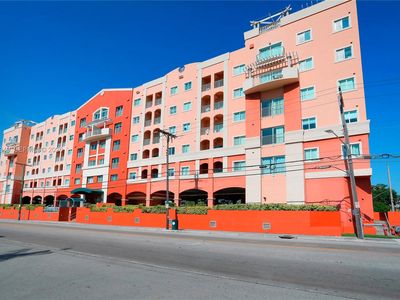2280 SW 32nd Ave APT 605