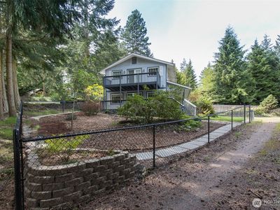 31 Salal Way