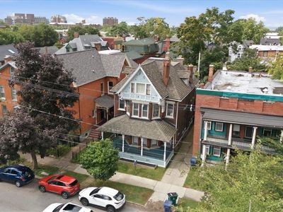 46 Whitney Pl
