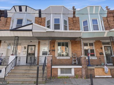 1942 E Pacific St