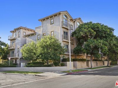 10803 Hesby St UNIT 105