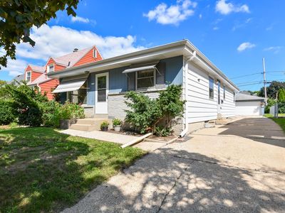 2152 S 98th STREET