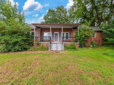 1305 Hollywood Dr