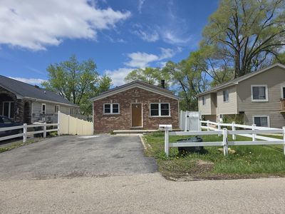 Property at 306 Brierhill Dr, Round Lake Park, IL