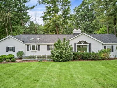35220 Chagrin Blvd