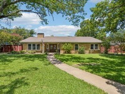 2301 Hill N Dale Dr