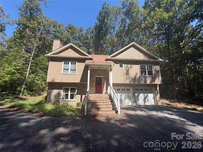 383 Lee Ave