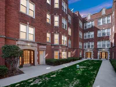 4840 W Henderson St APT 2B