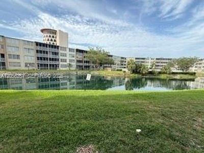 1700 NE 191st St APT 510