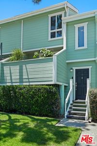 5811 Woodman Ave APT 7