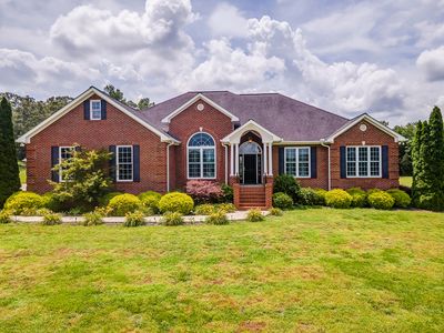 710 Farmbrook Dr