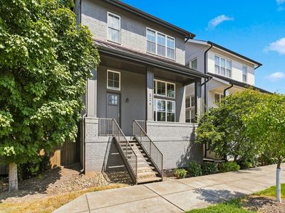 526 Wedgewood Ave
