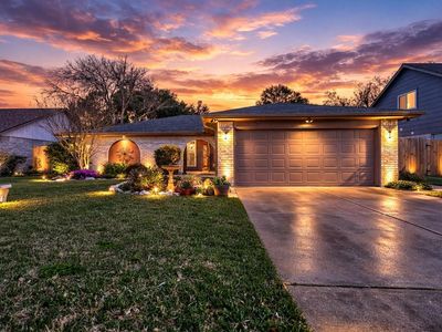 1142 Pinecroft Dr