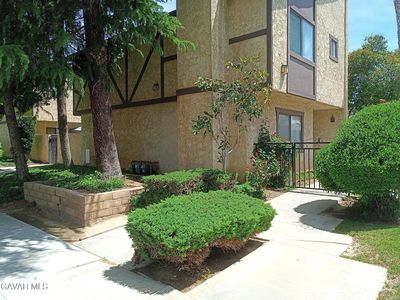 Property at 1328 W Avenue J4, Lancaster, CA