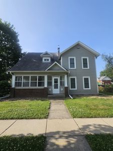 200 Mary St