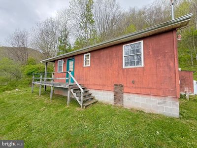 590 Short Cut Rd