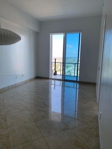 185 SW 7th St APT 4303