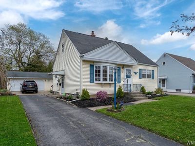 71 Canisius Ct