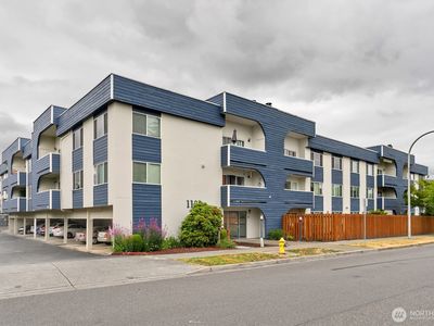 1100 Harrington Ave NE APT 211